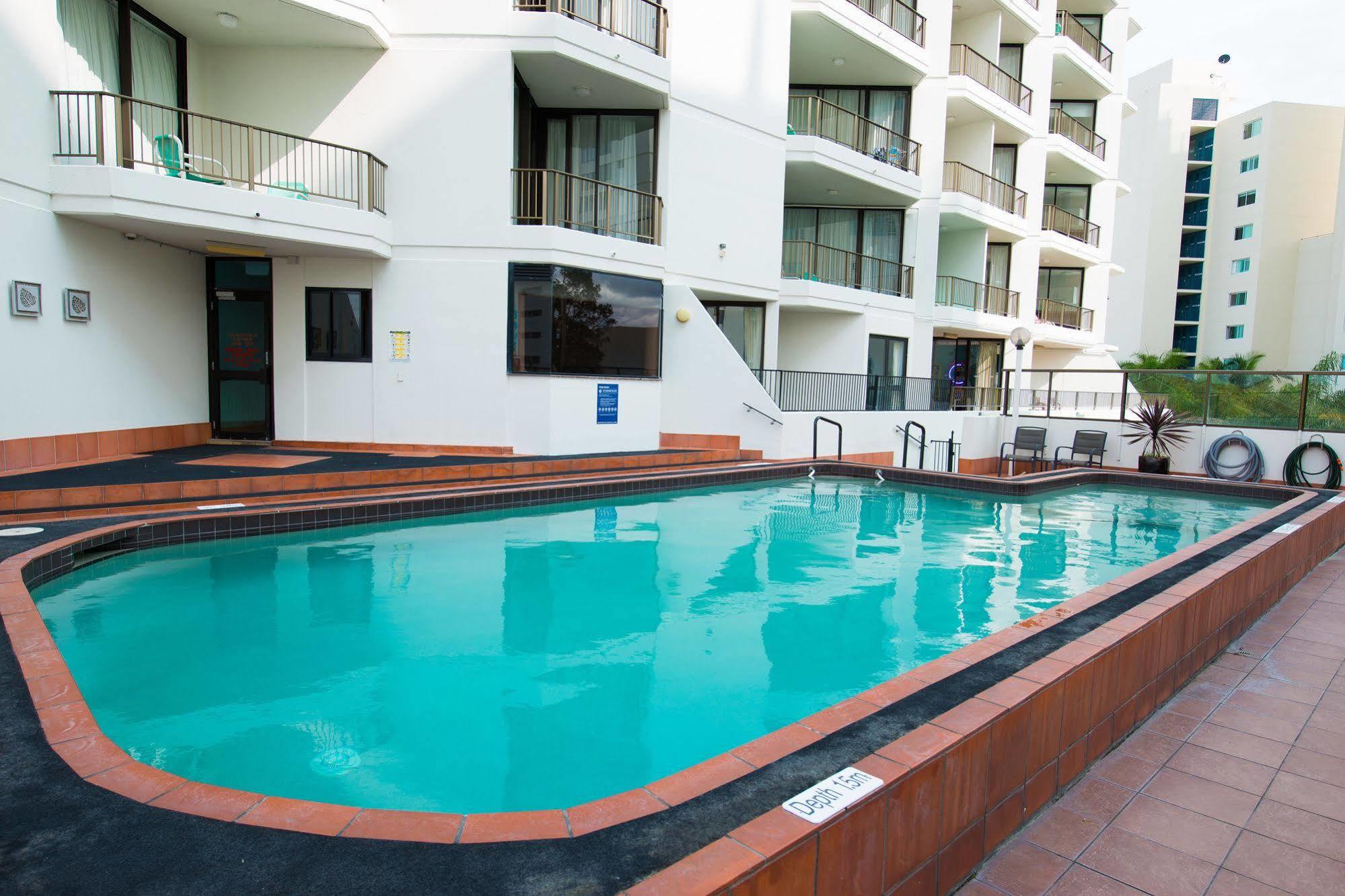 Sandy Point Beach Resort Gold Coast Ngoại thất bức ảnh