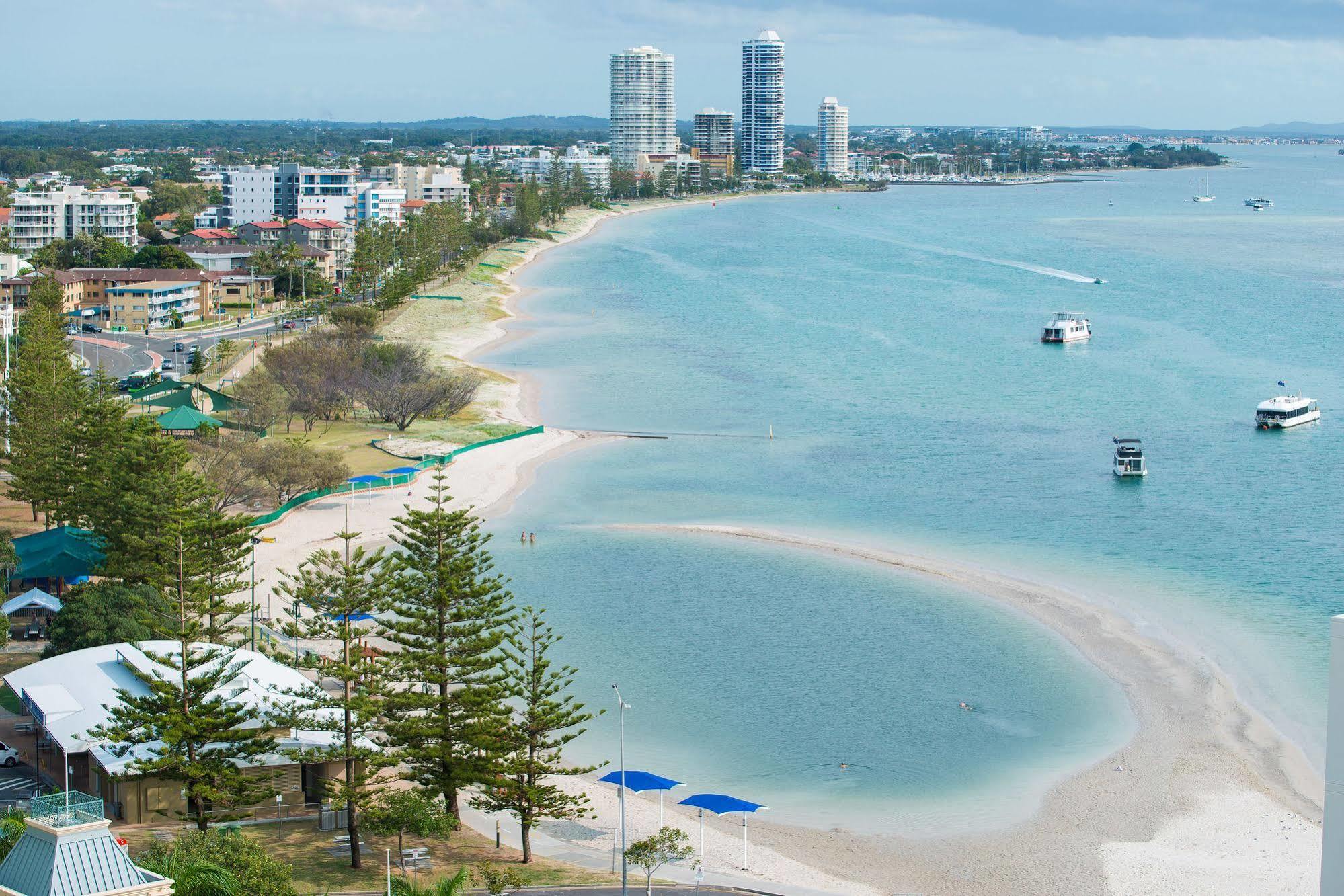 Sandy Point Beach Resort Gold Coast Ngoại thất bức ảnh