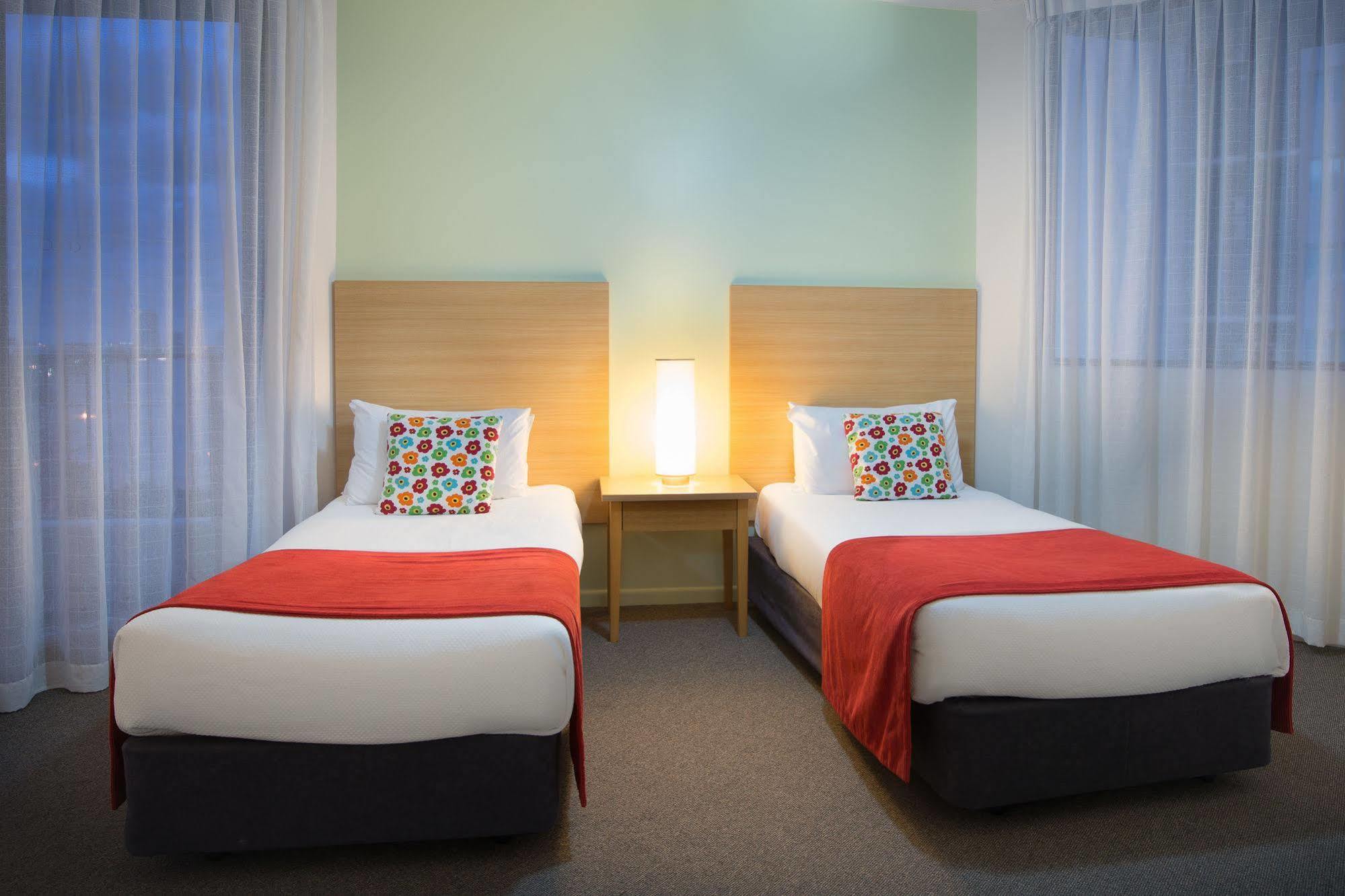 Sandy Point Beach Resort Gold Coast Ngoại thất bức ảnh